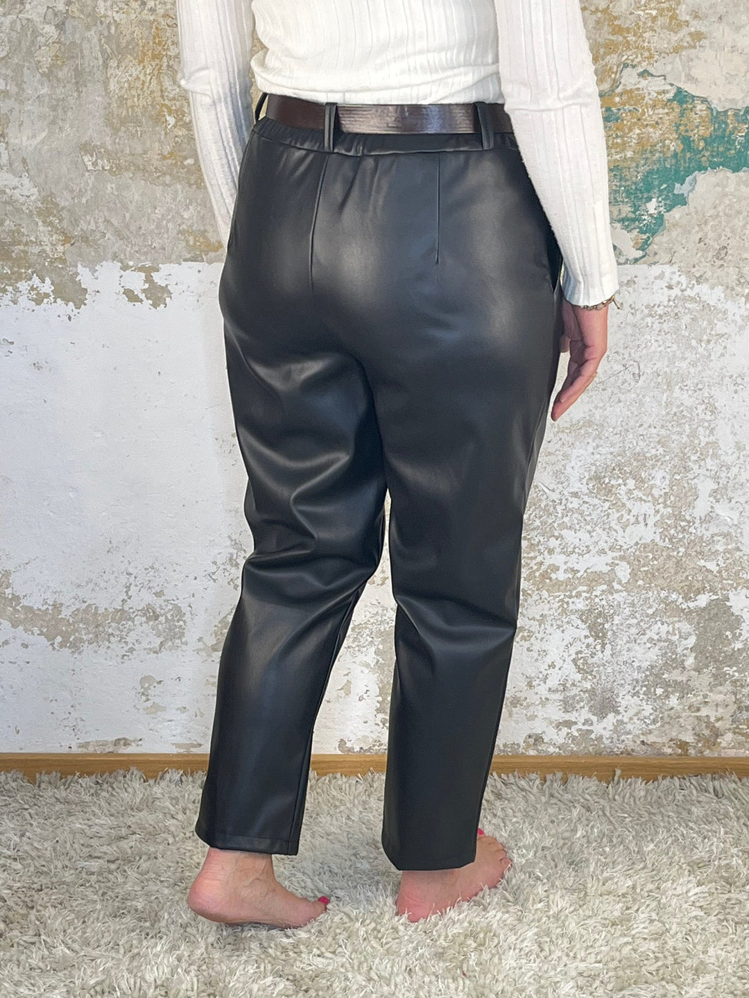 Hose aus Lederimitat, schwarz von Bella Vita - Mode & Lifestyle