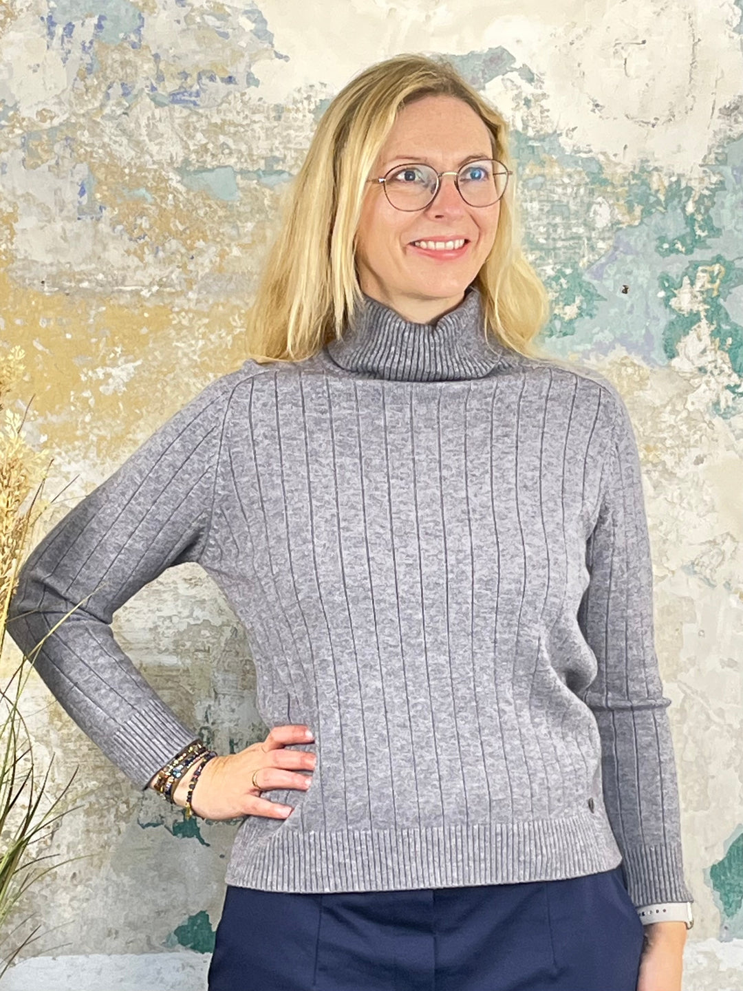 Rollkragenpullover, gerippt, grau von Bella Vita - Mode & Lifestyle