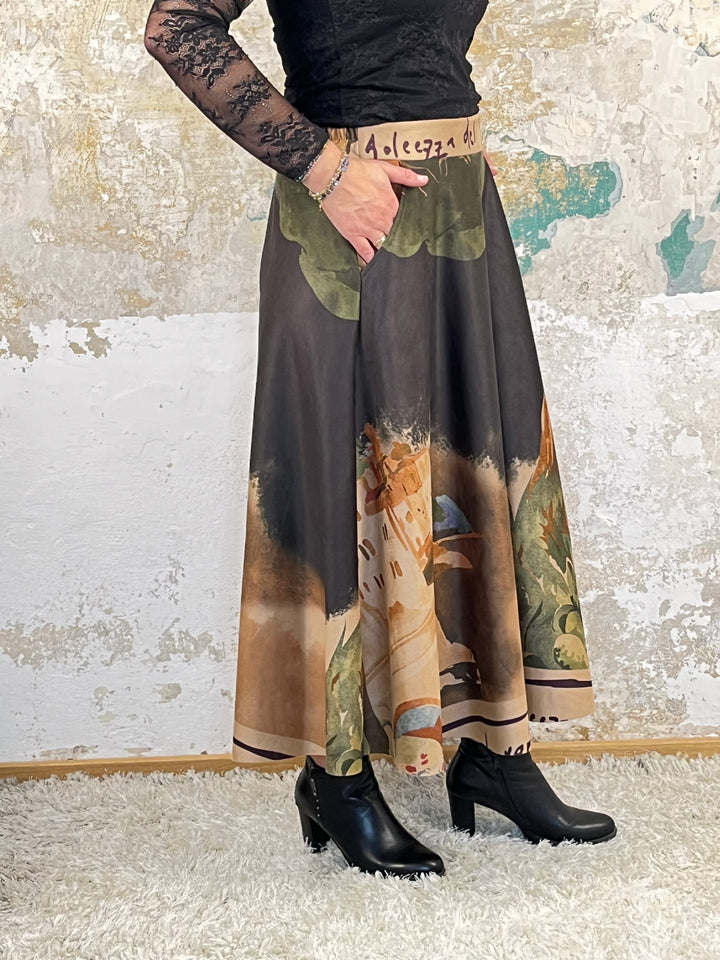Velourslederimitat-Rock mit Druck, schwarz