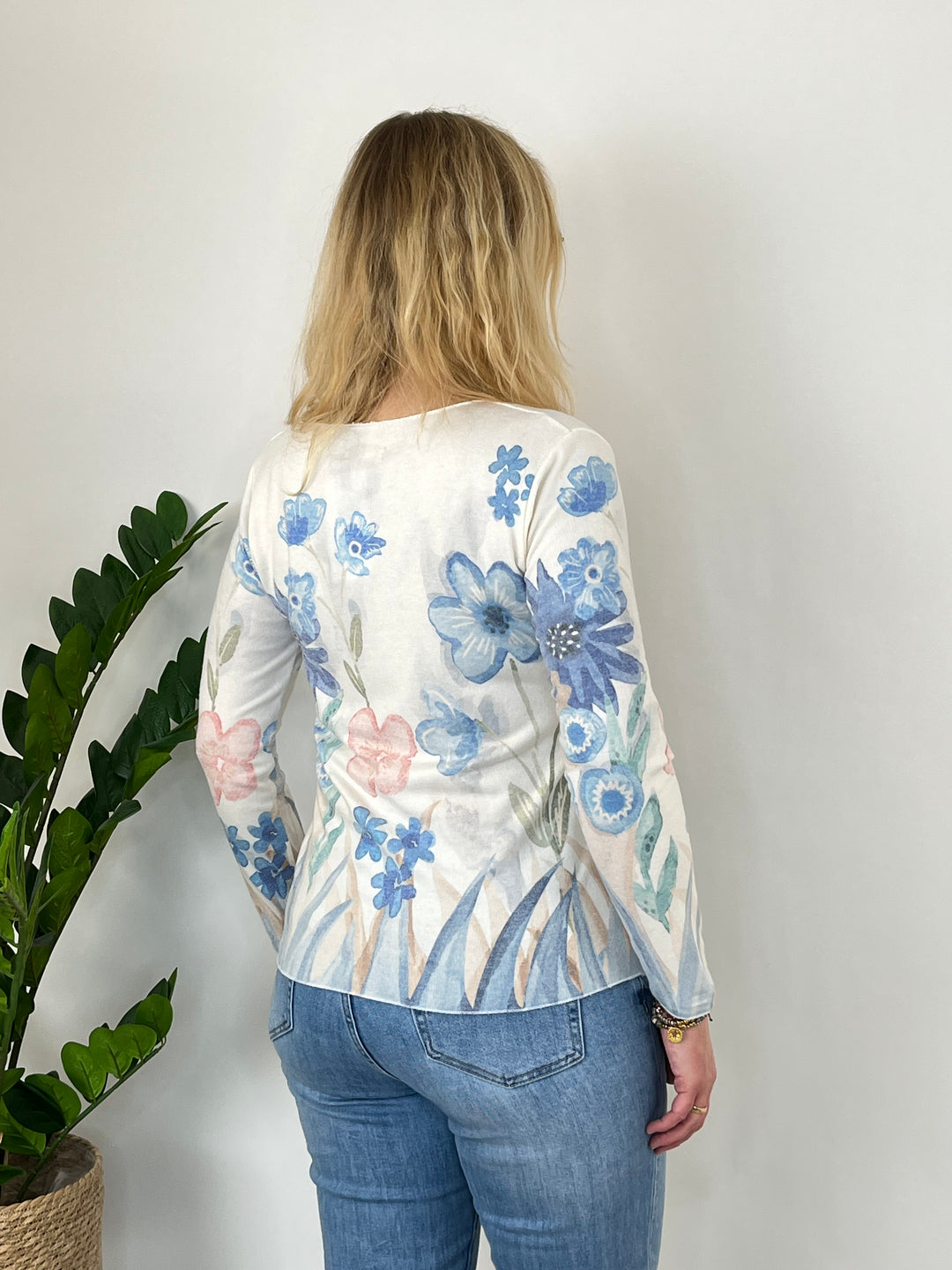 Pullover mit Blumenmuster, hellblau von Bella Vita - Mode &amp; Lifestyle