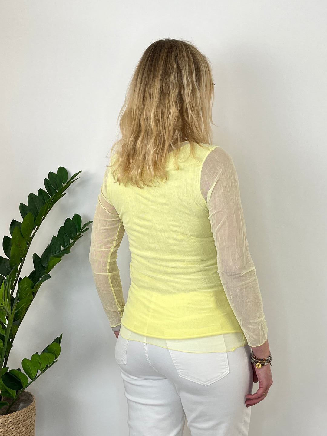 Mesh-Shirt, vanillegelb von Bella Vita - Mode &amp; Lifestyle