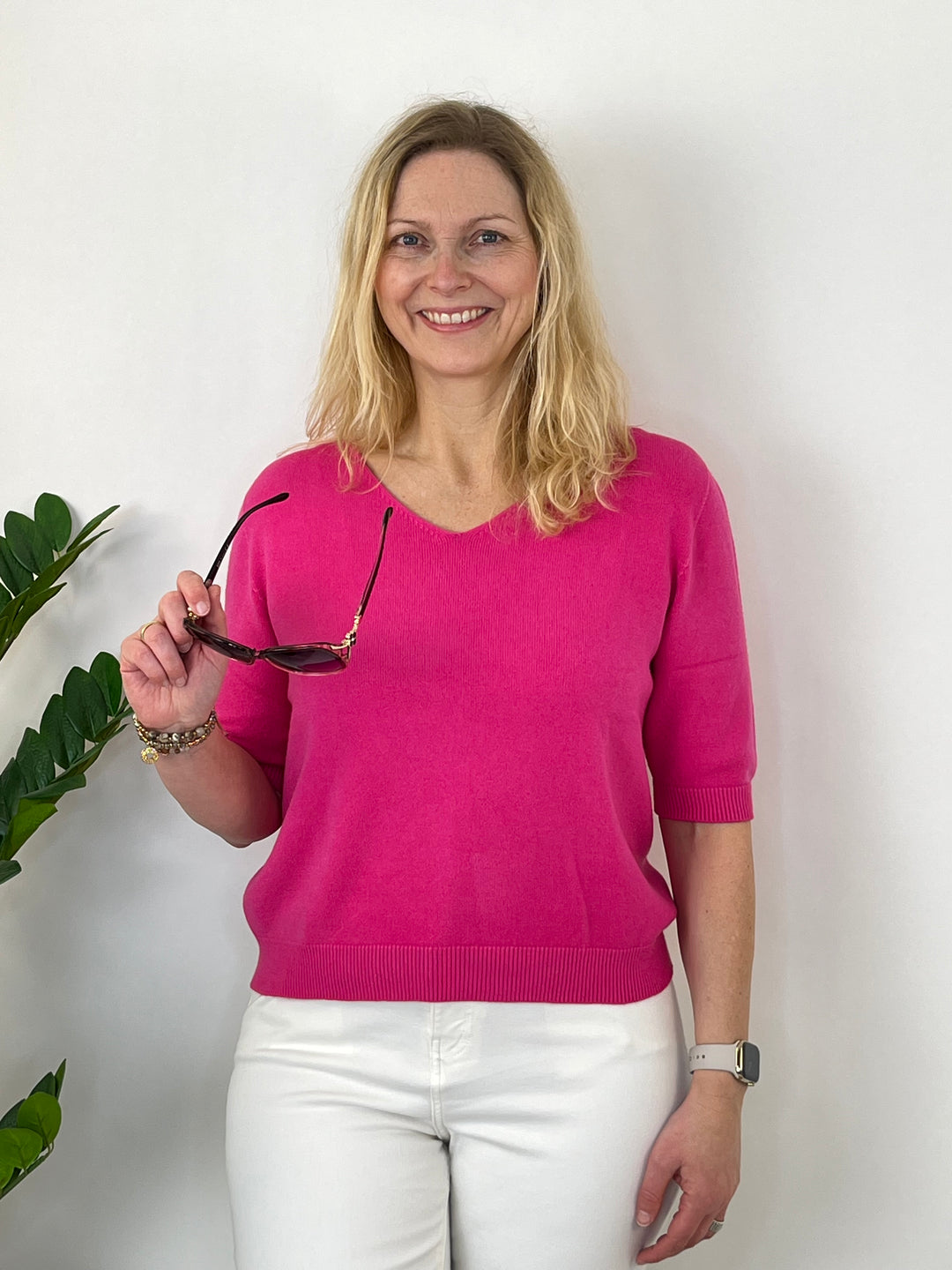 Kurzarmpullover mit V-Ausschnitt, beere von Bella Vita - Mode & Lifestyle