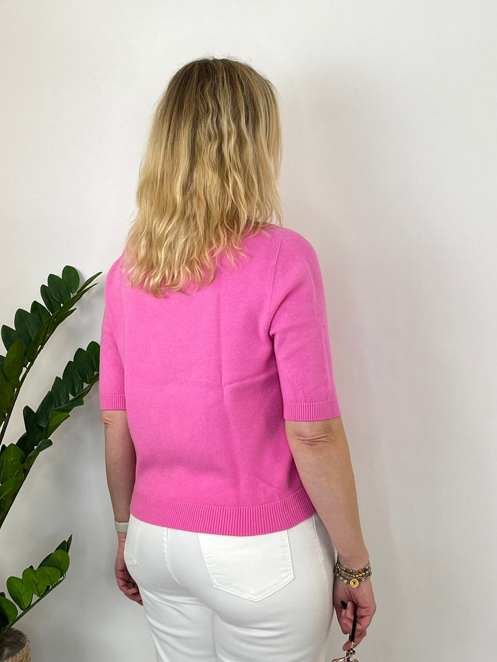 Kurzarmpullover mit V-Ausschnitt, pink von Bella Vita - Mode & Lifestyle