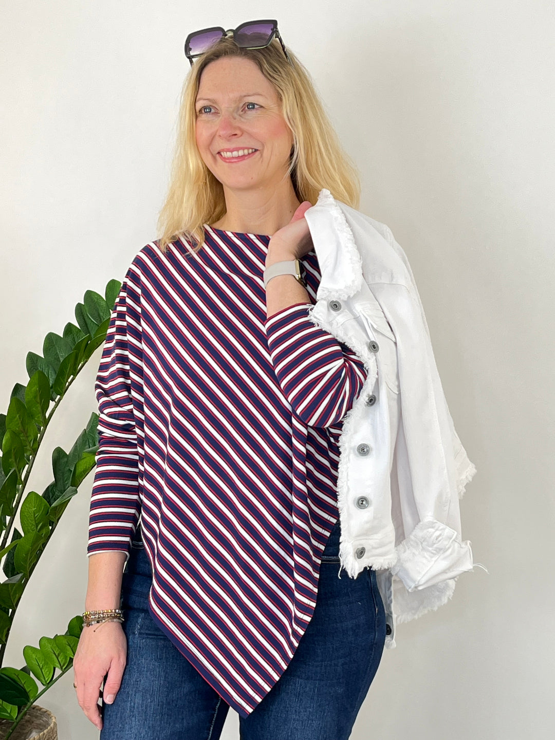 Streifenshirt mit Zipfelsaum, marine von Bella Vita - Mode & Lifestyle