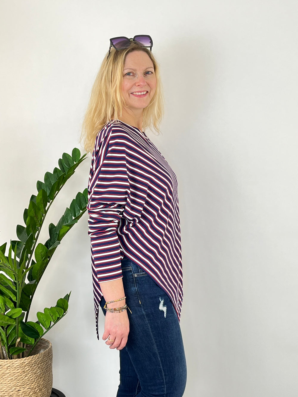 Streifenshirt mit Zipfelsaum, marine von Bella Vita - Mode & Lifestyle