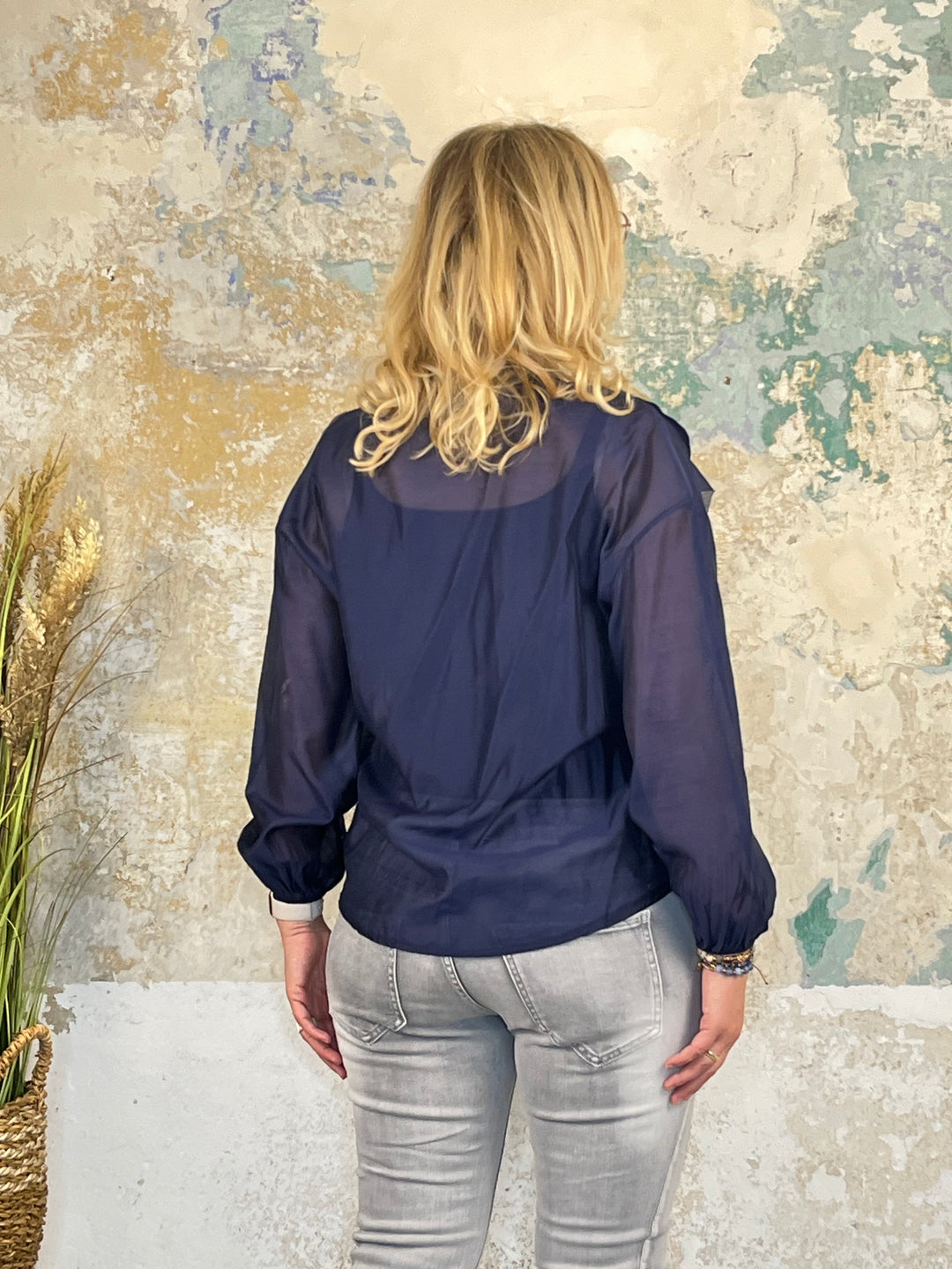 Bluse mit Rüschen, marine