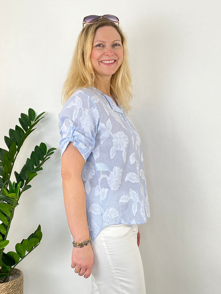Streifenbluse mit floralem Muster von Bella Vita - Mode & Lifestyle