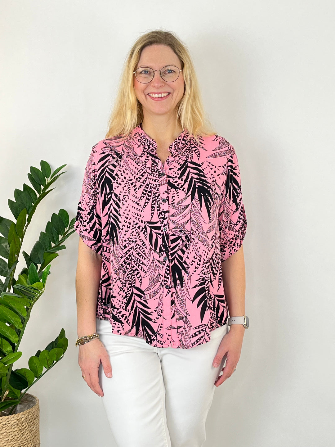 Hemdbluse Blätter, rosa-schwarz von Bella Vita - Mode & Lifestyle