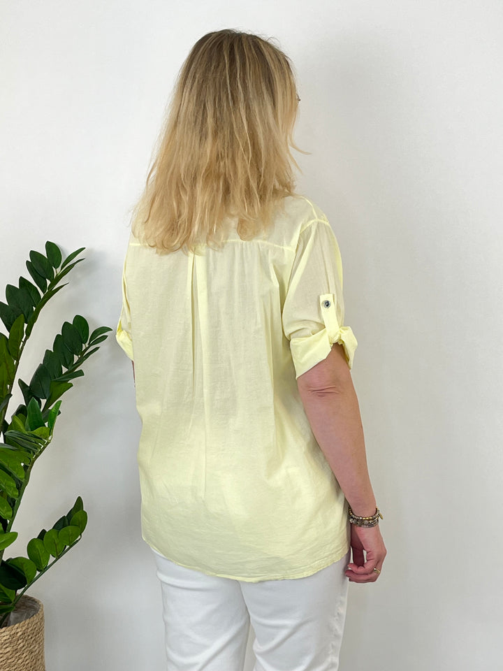 Bluse mit Stickerei und Paillettenverzierung von Bella Vita - Mode &amp; Lifestyle