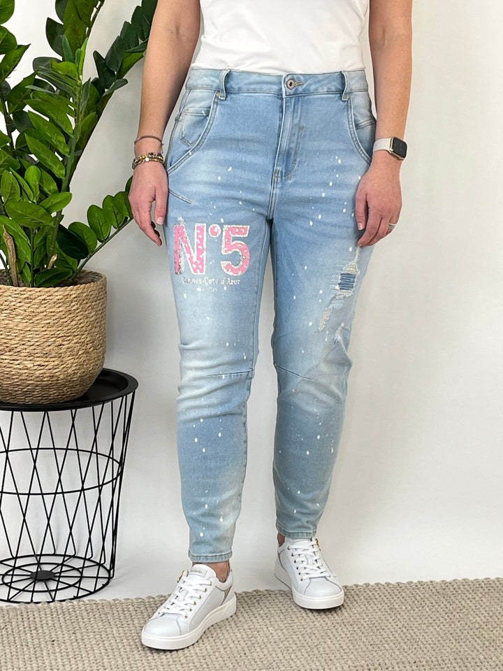 Jeans "Cannes Cote D'Azur" von Bella Vita - Mode & Lifestyle