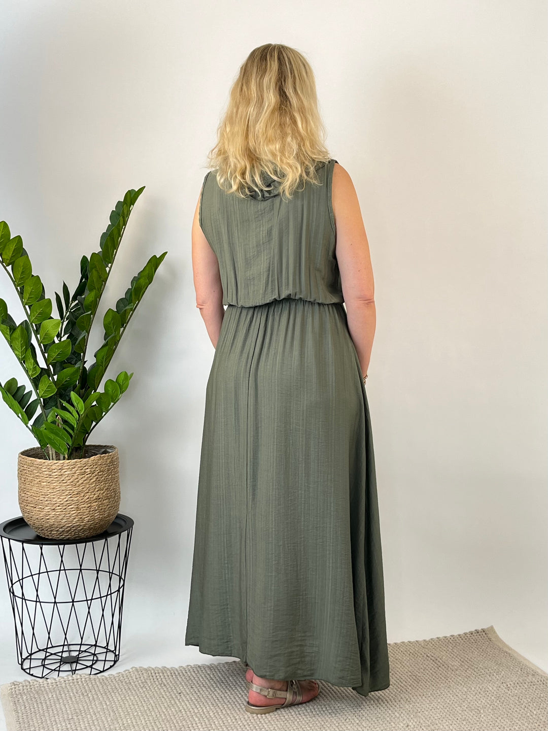 Abito in maglia con collo alto, grigio