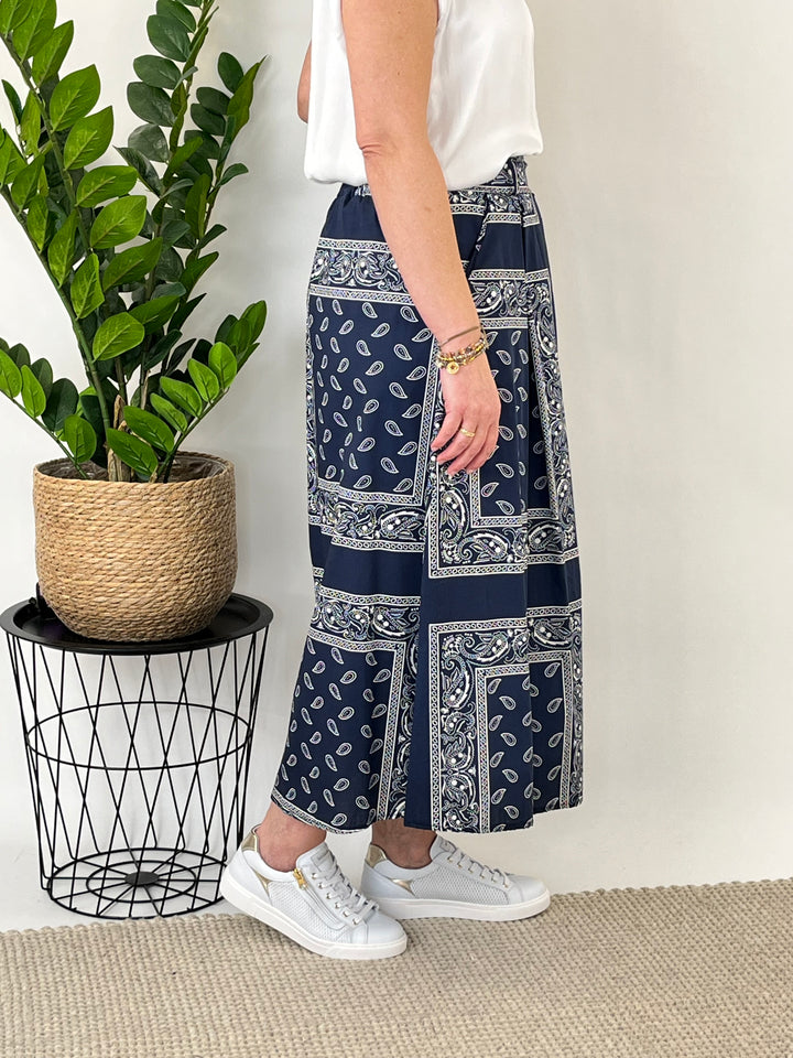 Rock im Tücherdruck, marine von Bella Vita - Mode & Lifestyle