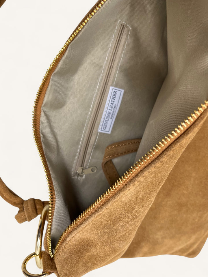 Wildleder-Tasche mit Goldringen, cognac von Bella Vita - Mode & Lifestyle