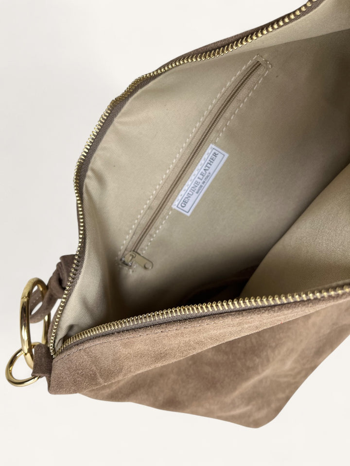 Wildleder-Tasche mit Goldringen, taupe von Bella Vita - Mode & Lifestyle