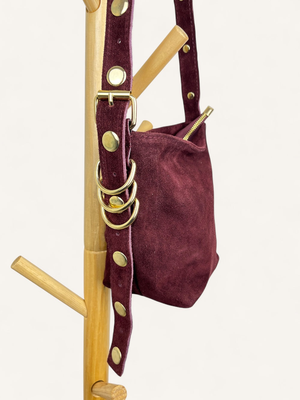 Crossbody-Tasche mit Ösen, bordeaux von Bella Vita - Mode & Lifestyle