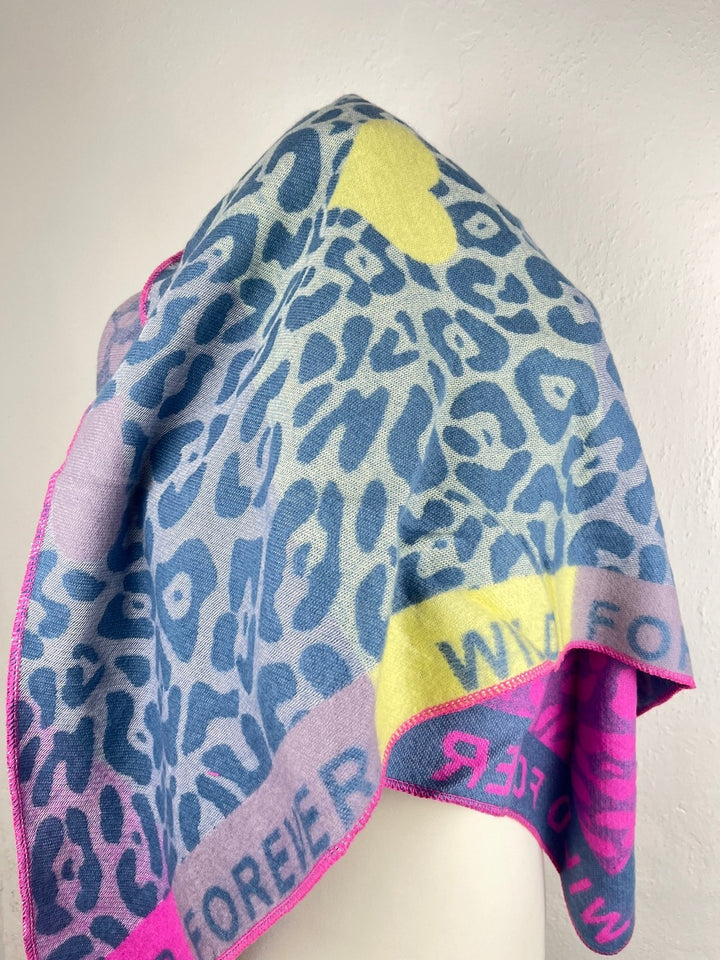 Dreieckstuch Wild Forever, blau von Bella Vita - Mode & Lifestyle