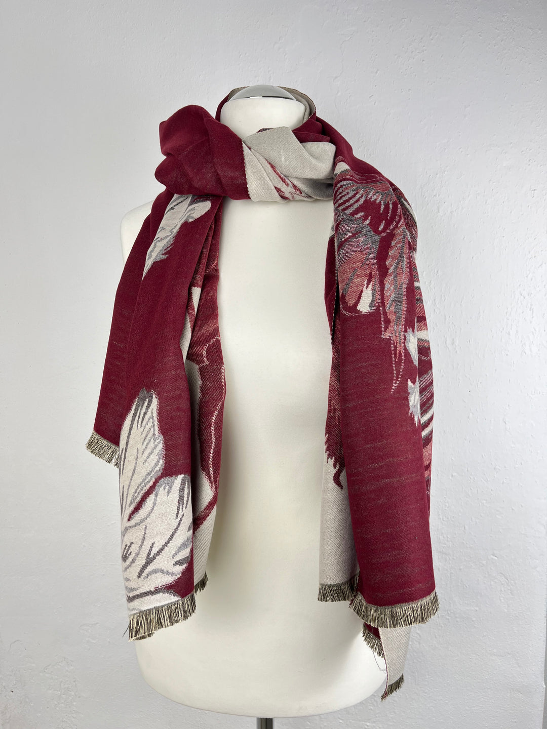 Schal floral-gemustert, bordeaux von Bella Vita - Mode & Lifestyle