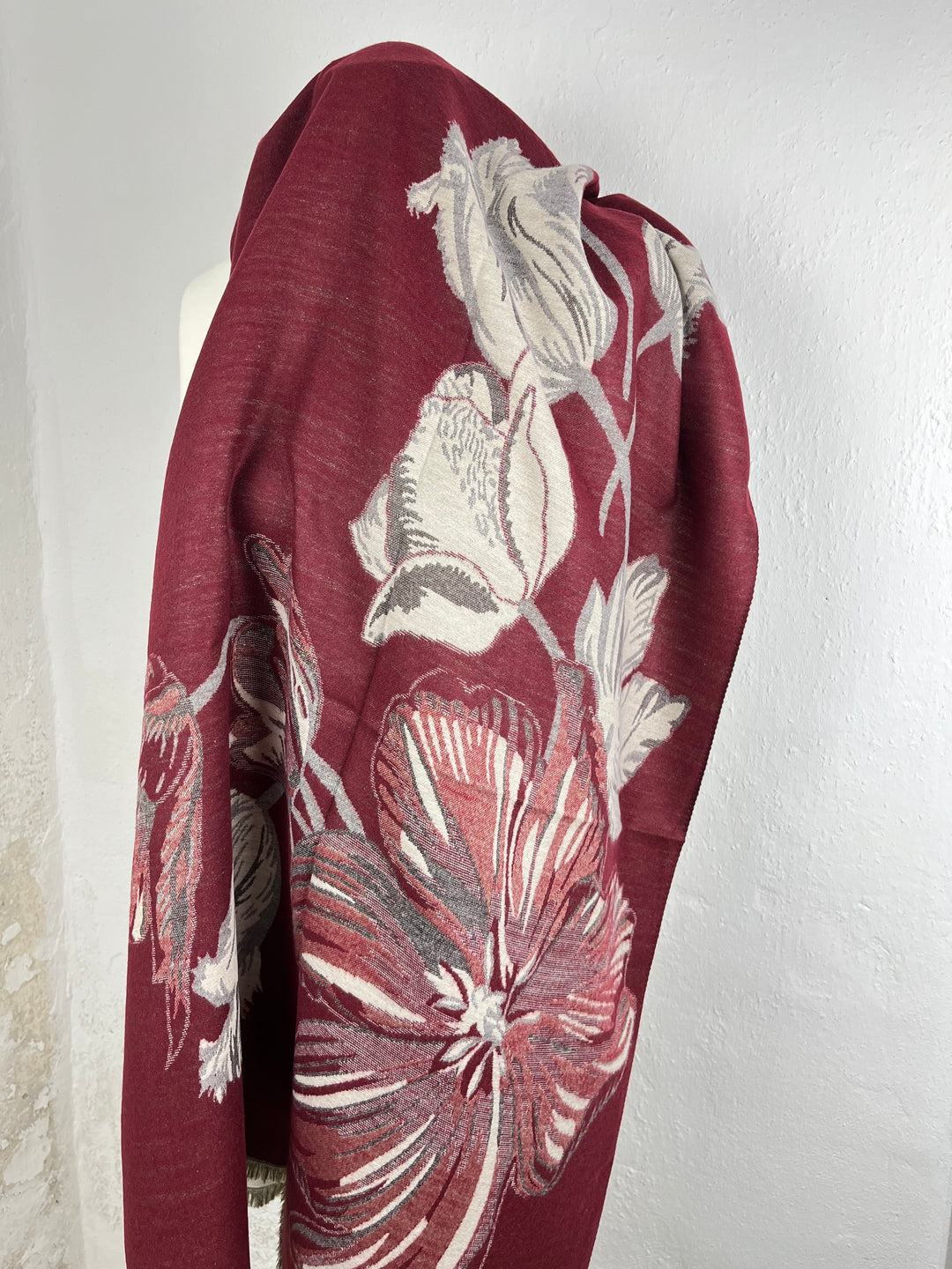 Schal floral-gemustert, bordeaux von Bella Vita - Mode & Lifestyle