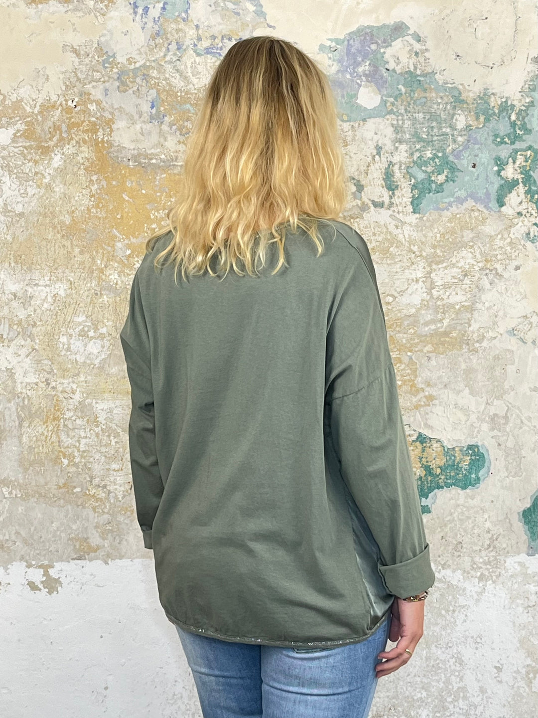 Shirt mit Frontdruck, khaki von Bella Vita - Mode & Lifestyle