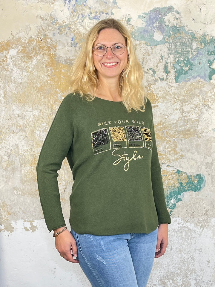 Pullover mit Frontdruck, khaki von Bella Vita - Mode & Lifestyle