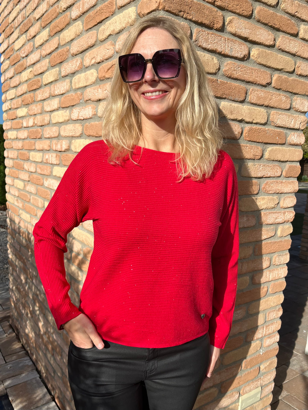 Pullover mit Pailletten, rot von Bella Vita - Mode & Lifestyle