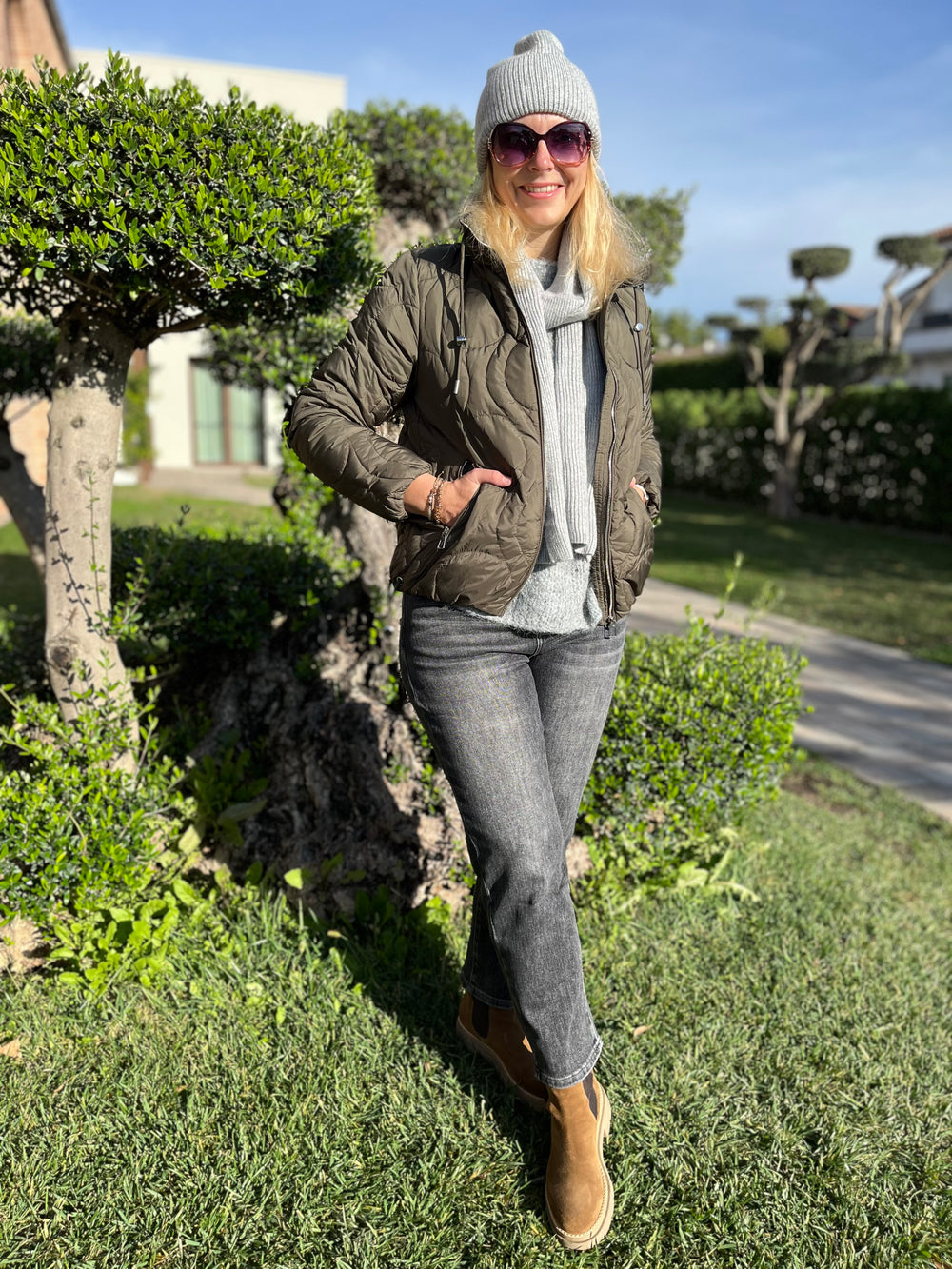 Daunen-Steppjacke, khaki von Bella Vita - Mode & Lifestyle