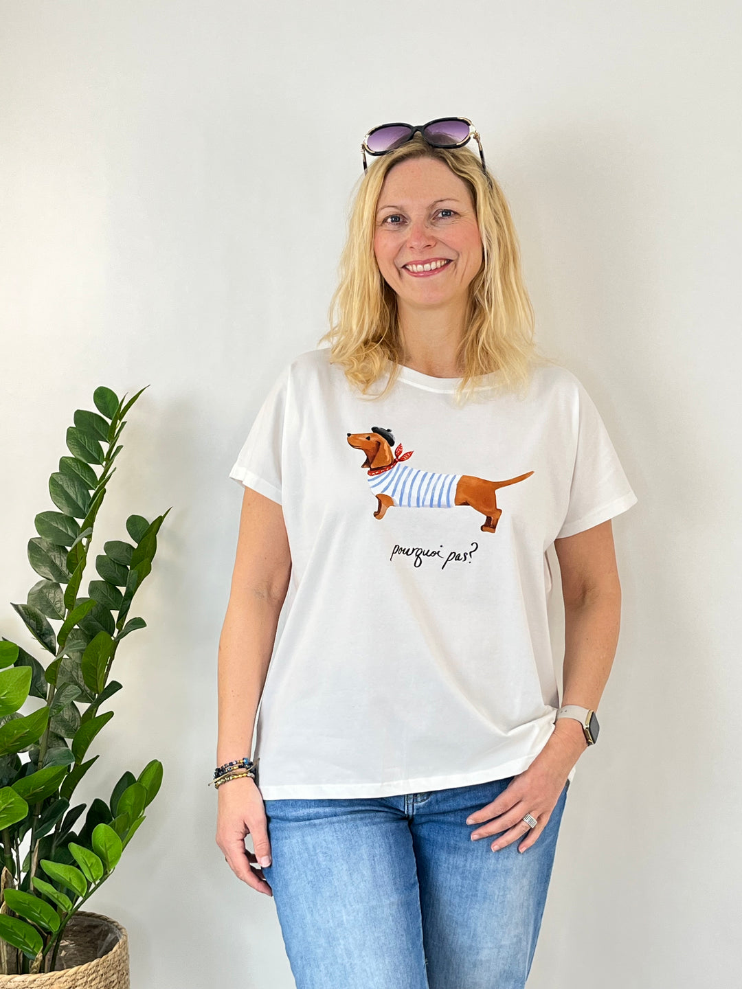 Oversize-Shirt "Dackel", weiß-hellblau von Bella Vita - Mode & Lifestyle