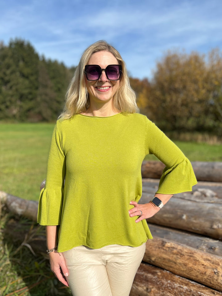 Pullover in A-Form mit Trompetenärmeln von Bella Vita - Mode & Lifestyle