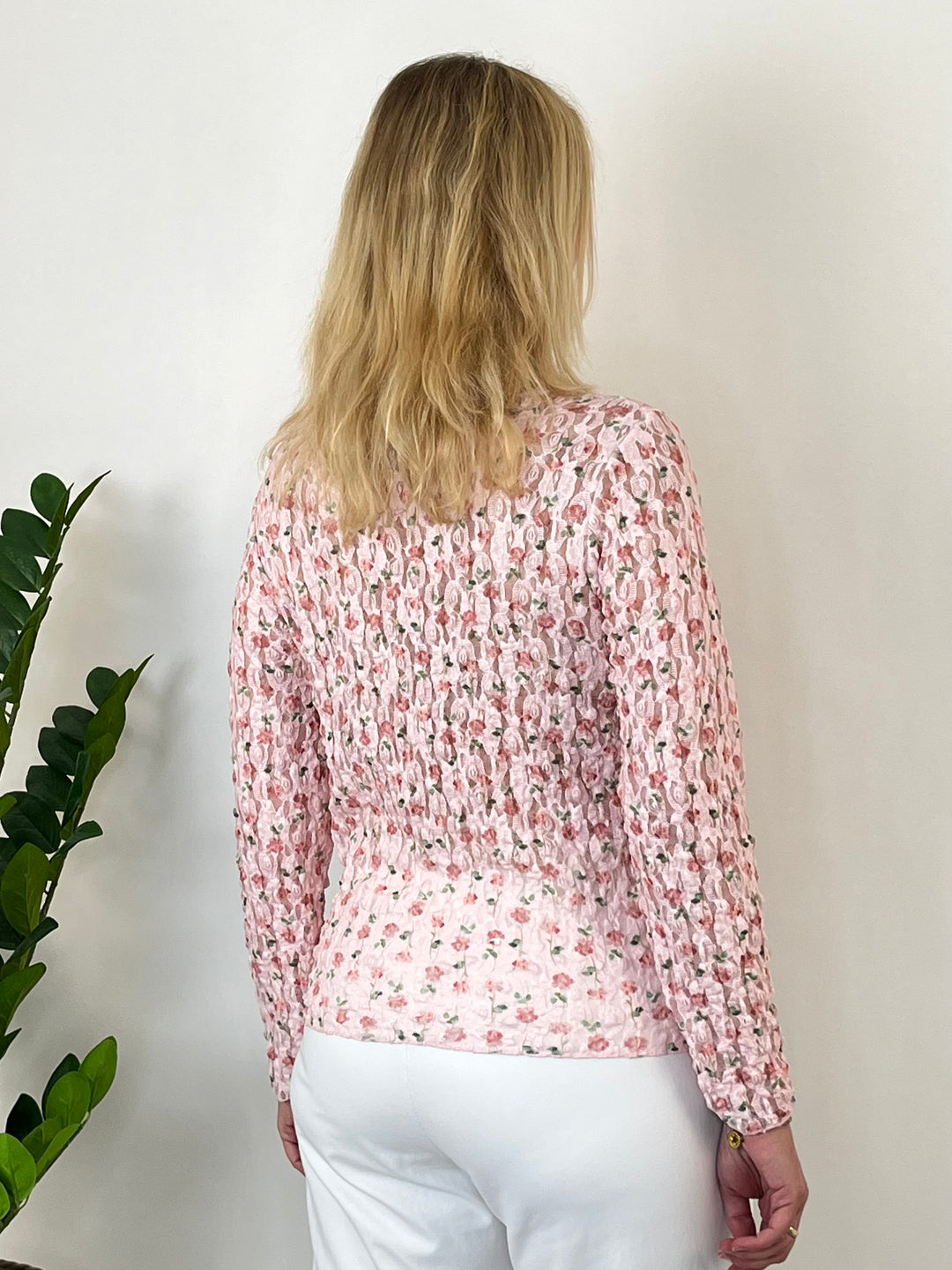 Spitzenshirt mit floralem Druck, rosa von Bella Vita - Mode &amp; Lifestyle