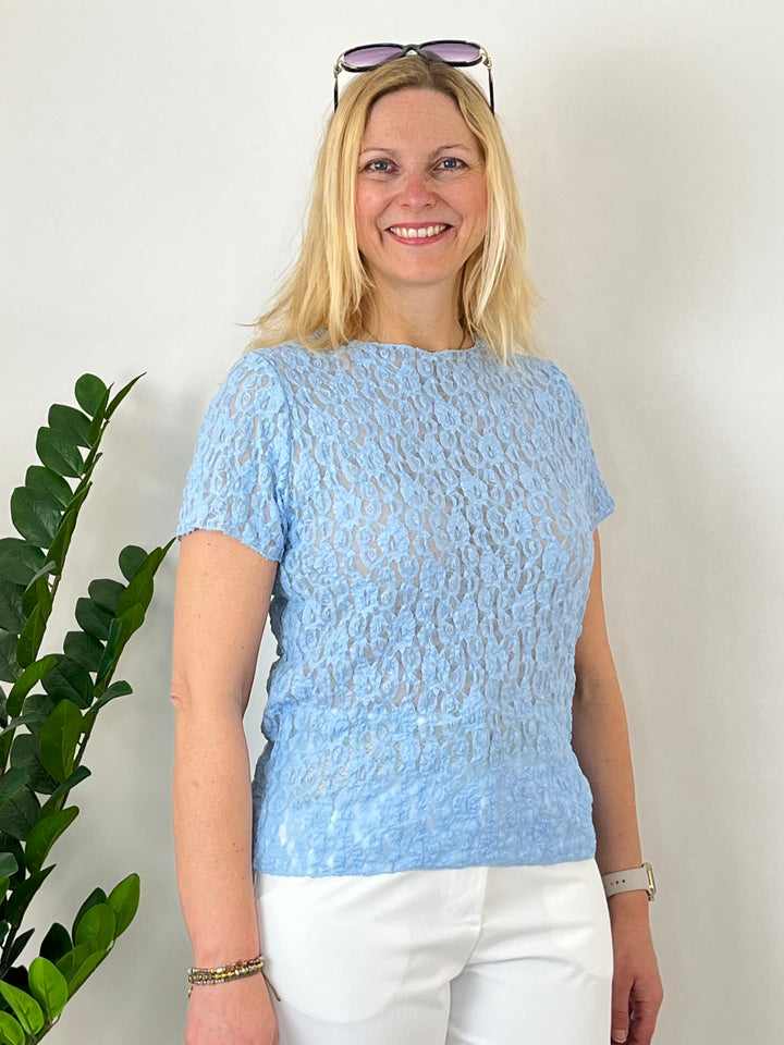 Spitzenshirt Kurzarm, hellblau von Bella Vita - Mode &amp; Lifestyle