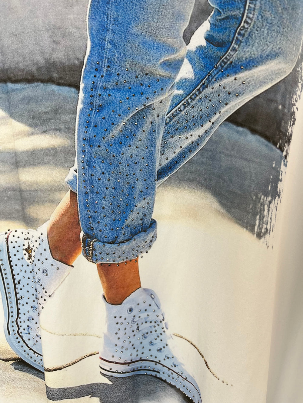 Shirt „Sneaker“ mit Glitzersteinchen, blau von Bella Vita - Mode & Lifestyle