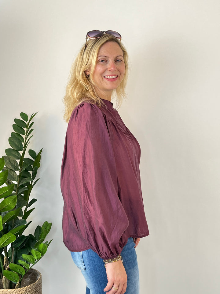 Blusa oversize con collo alto, bordeaux