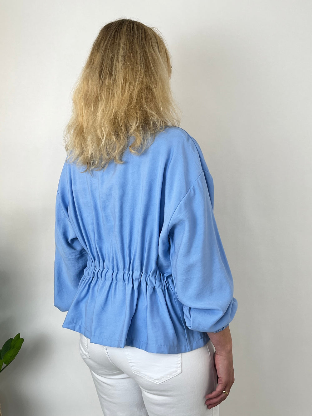 Blusenjacke mit Bindeband, blau von Bella Vita - Mode & Lifestyle