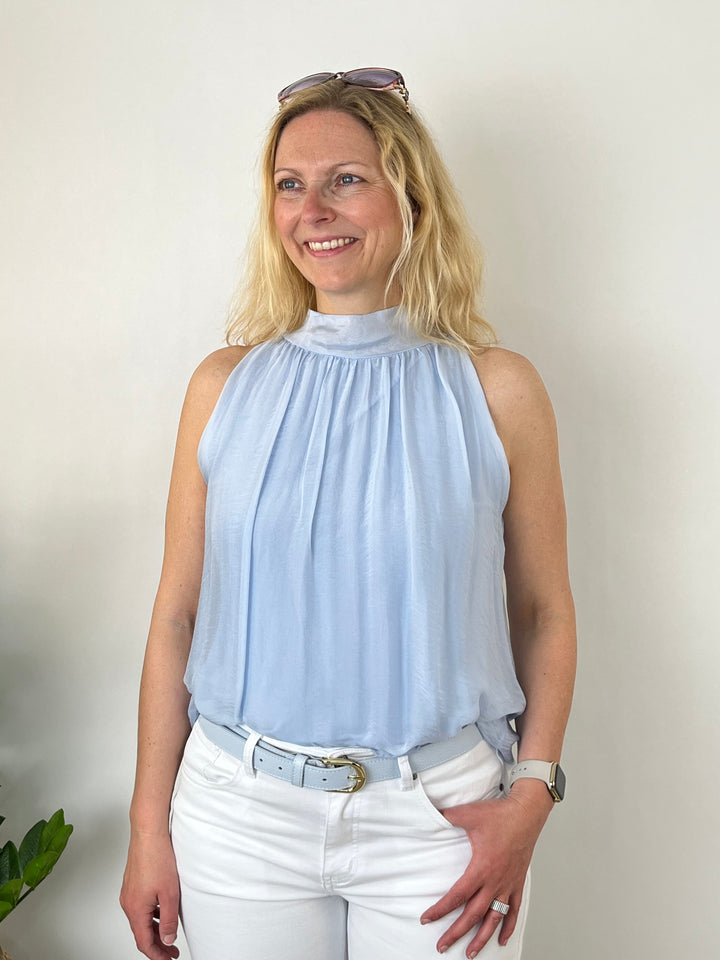 Blusentop mit Seide, hellblau von Bella Vita - Mode &amp; Lifestyle