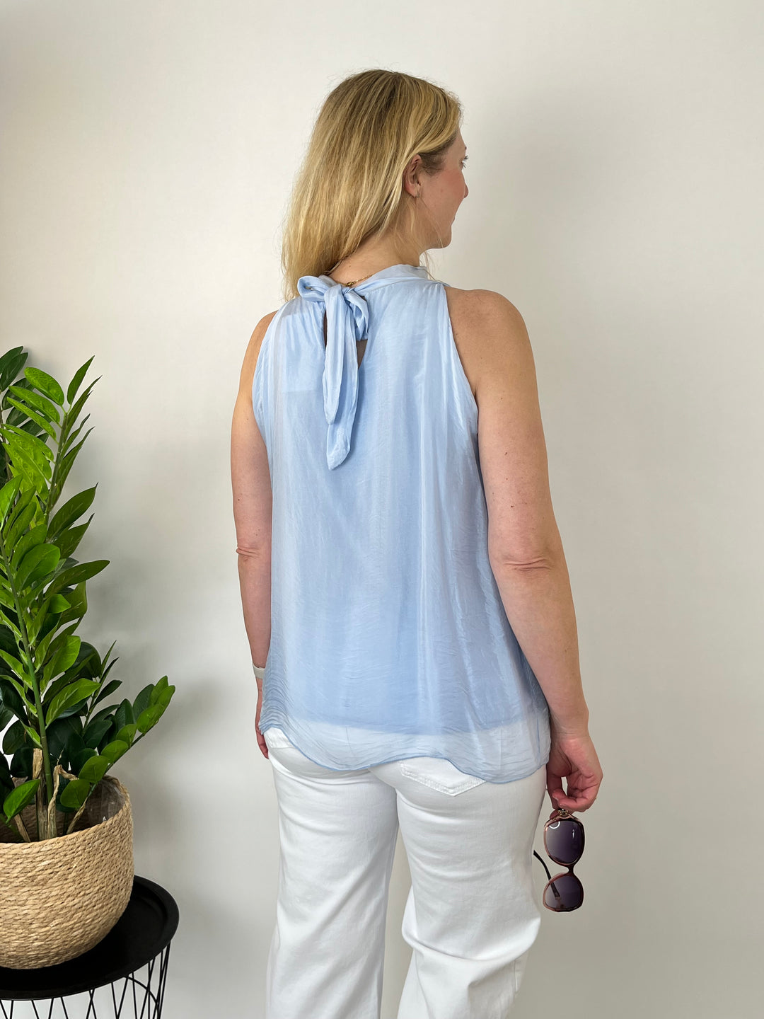 Blusentop mit Seide, hellblau von Bella Vita - Mode &amp; Lifestyle