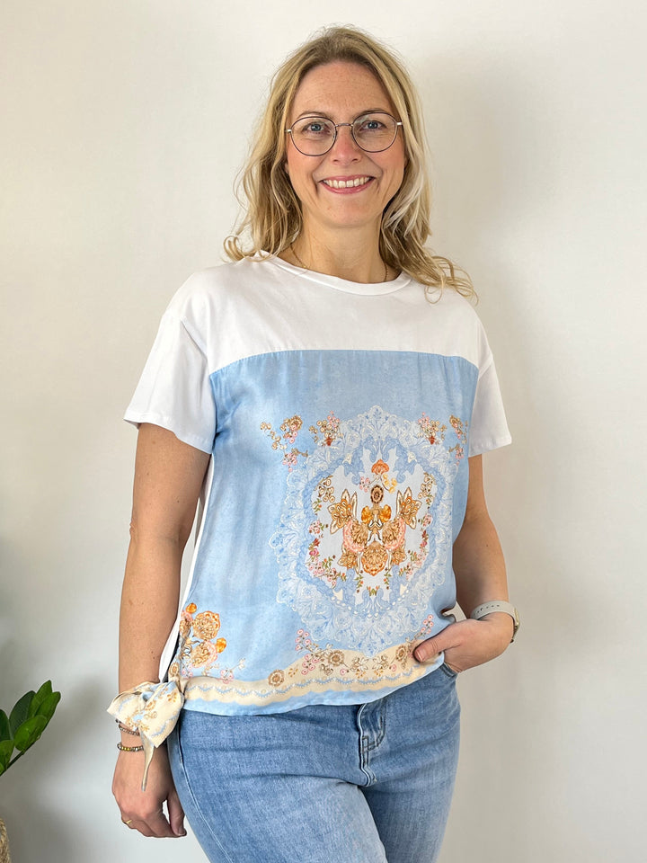 T-Shirt mit Tücherdruck Ornament, hellblau von Bella Vita - Mode &amp; Lifestyle