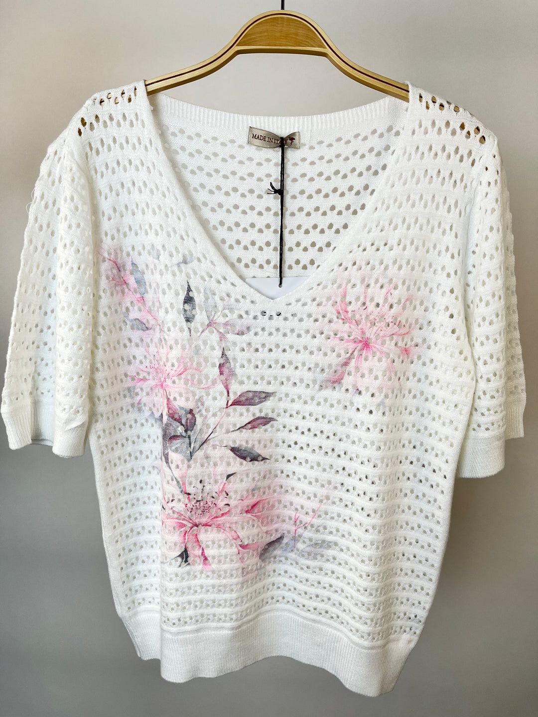 Lochstrickpullover mit floralem Print, weiß-rosa von Bella Vita - Mode &amp; Lifestyle