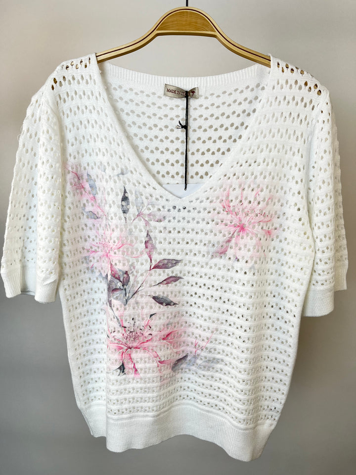 Lochstrickpullover mit floralem Print, weiß-rosa von Bella Vita - Mode &amp; Lifestyle