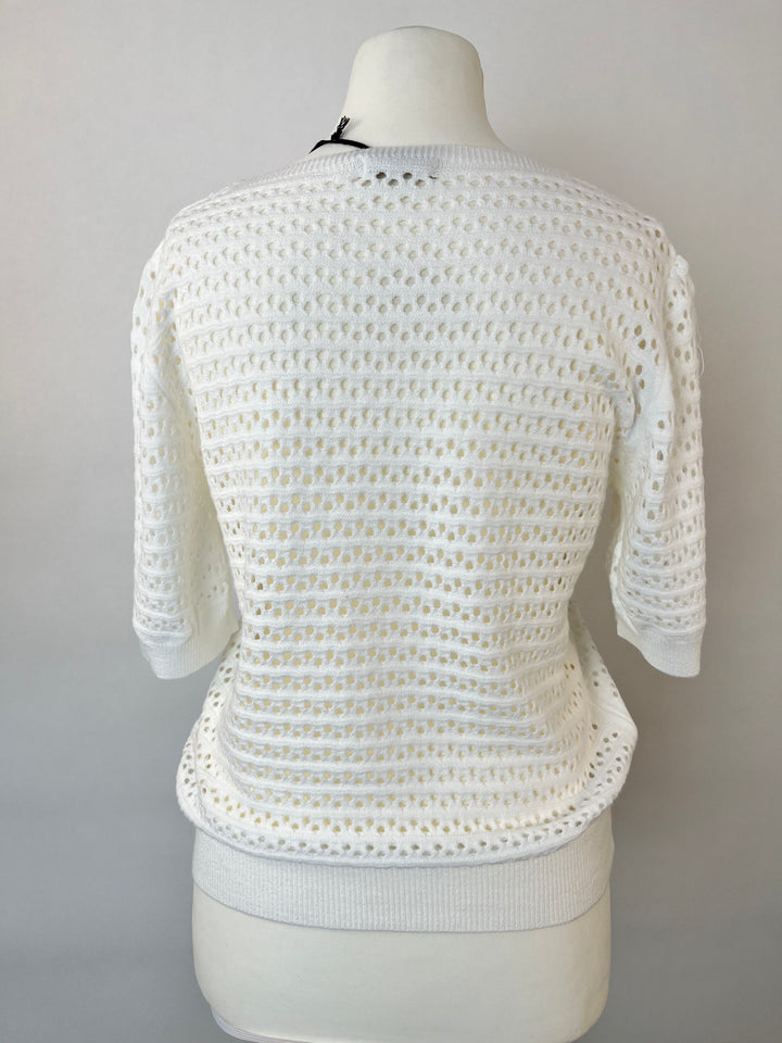 Lochstrickpullover mit floralem Print, weiß-rosa von Bella Vita - Mode &amp; Lifestyle