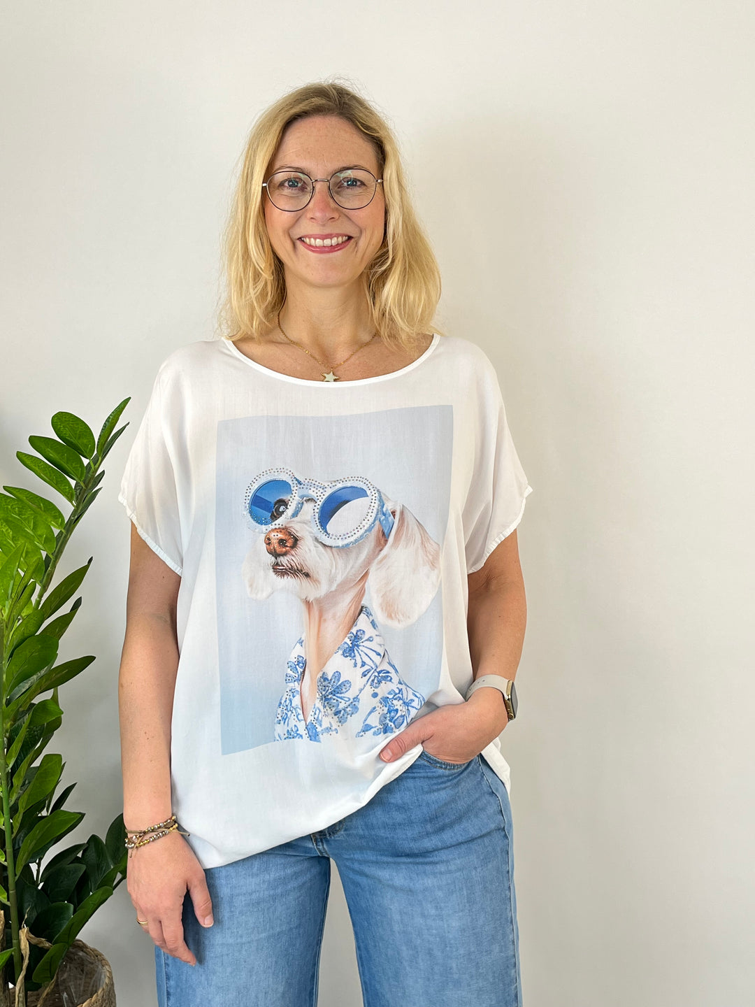 Shirt „Fashion Dog“ mit Glitzersteinchen, hellblau von Bella Vita - Mode & Lifestyle