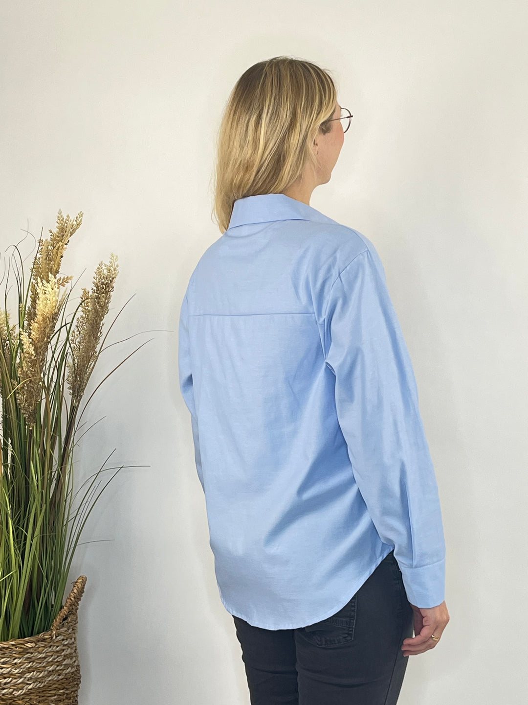 Bluse, klassische Form, hellblau von Bella Vita - Mode & Lifestyle