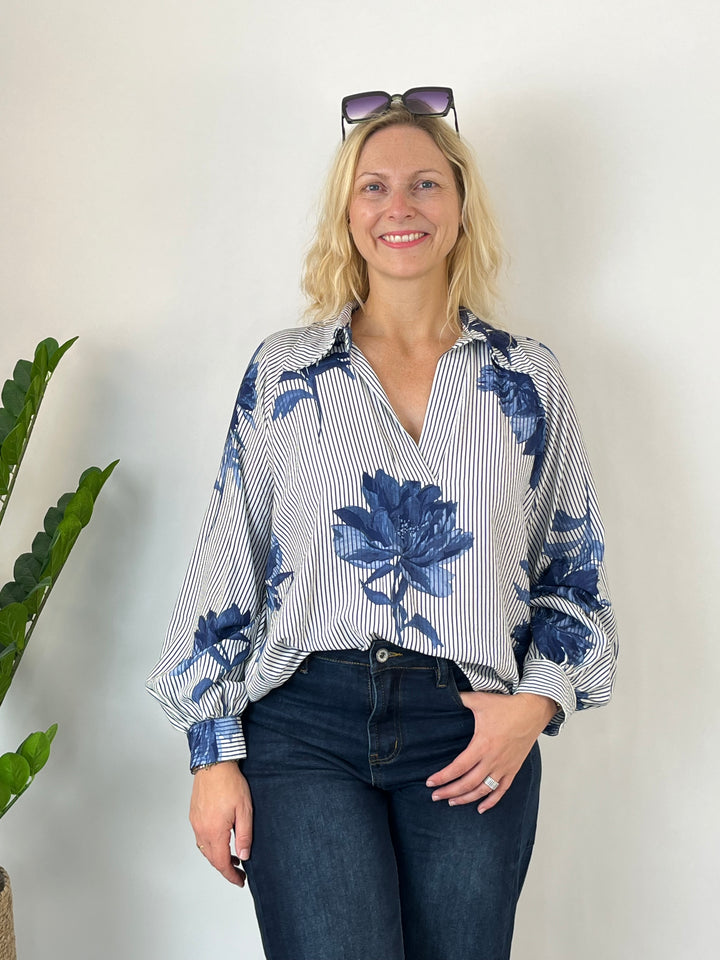 Bluse im Mustermix, marine