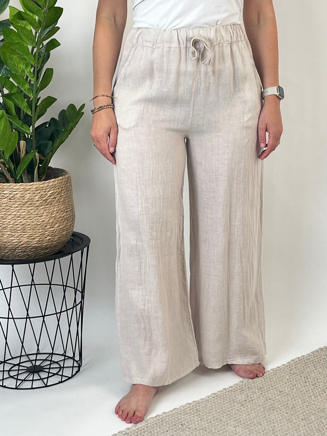Leinenhose mit Bindeband, beige von Bella Vita - Mode & Lifestyle