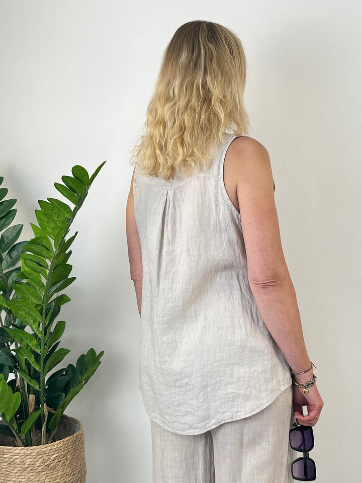 Leinentop mit Zierknopf, beige von Bella Vita - Mode &amp; Lifestyle