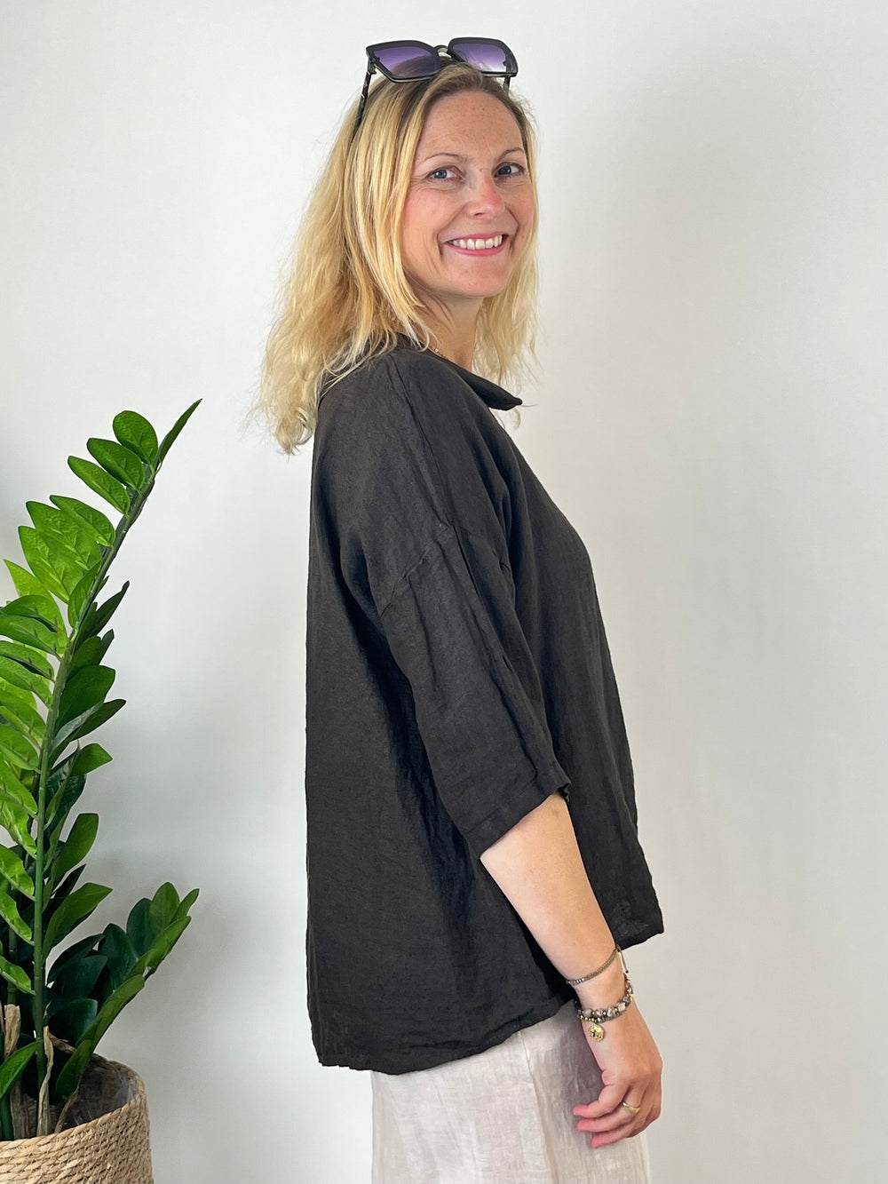 Leinenbluse mit weitem Kragen, braun von Bella Vita - Mode & Lifestyle