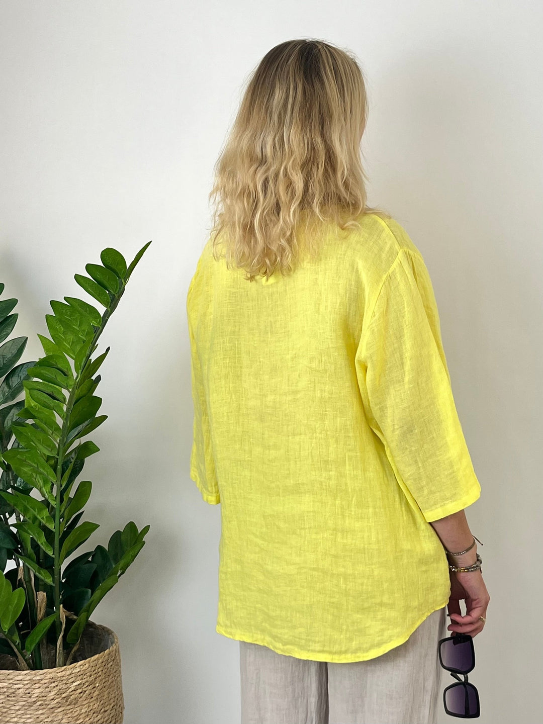 Leinentunika mit Zierknopf, gelb von Bella Vita - Mode &amp; Lifestyle