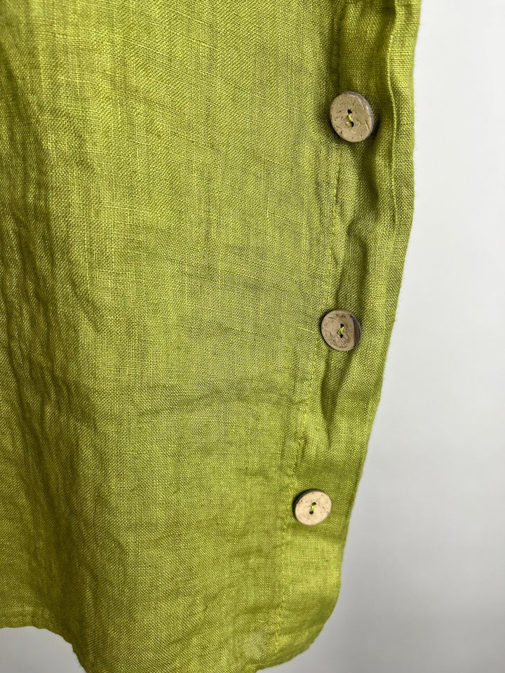 Leinenbluse mit Zierknöpfen, grün von Bella Vita - Mode &amp; Lifestyle