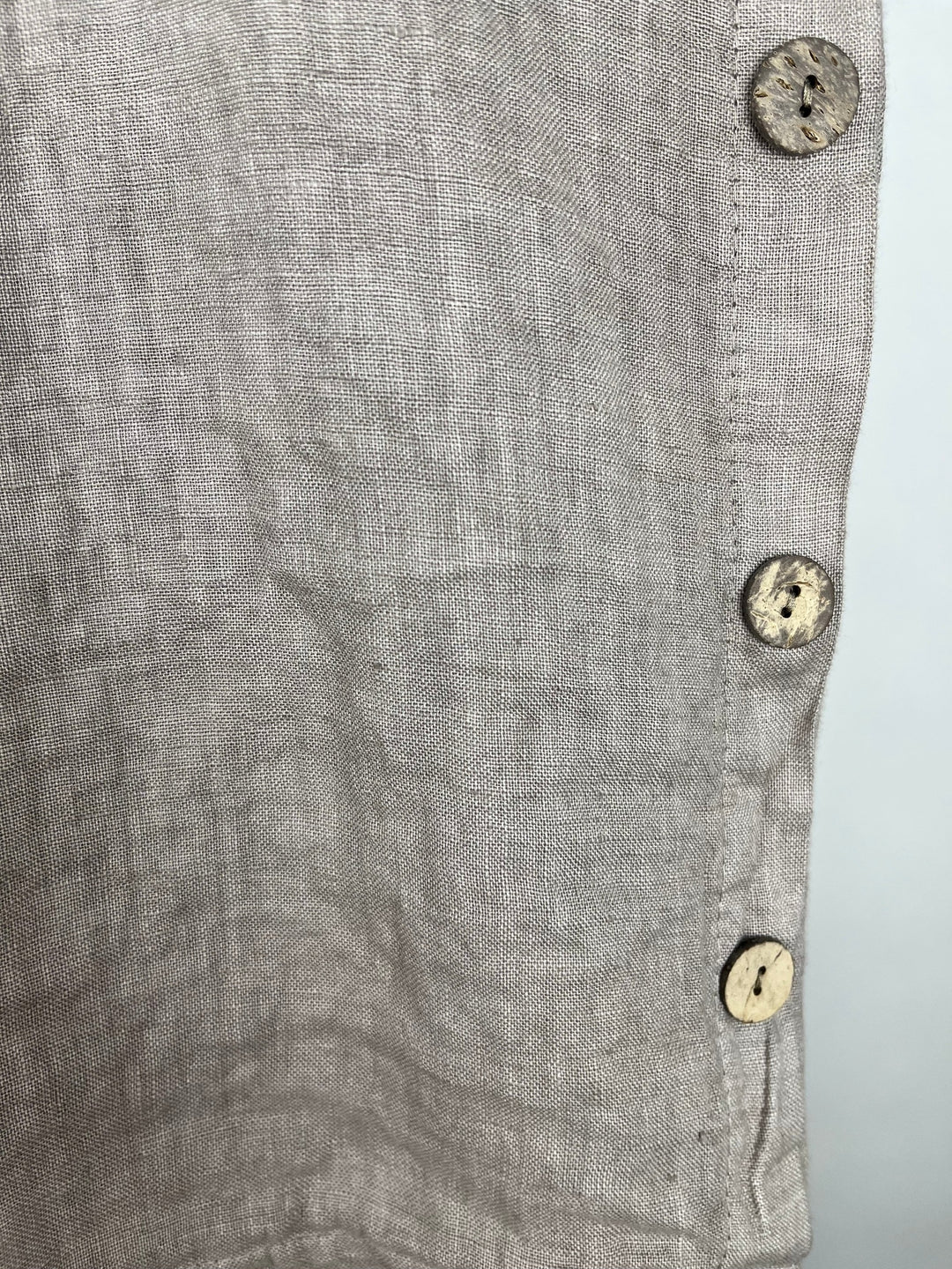Leinenbluse mit Zierknöpfen, taupe von Bella Vita - Mode &amp; Lifestyle
