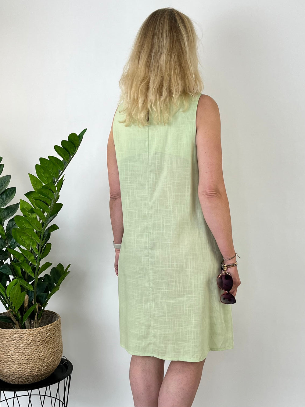 Sommerkleid A-Linie mit Leinen, lindgrün von Bella Vita - Mode & Lifestyle