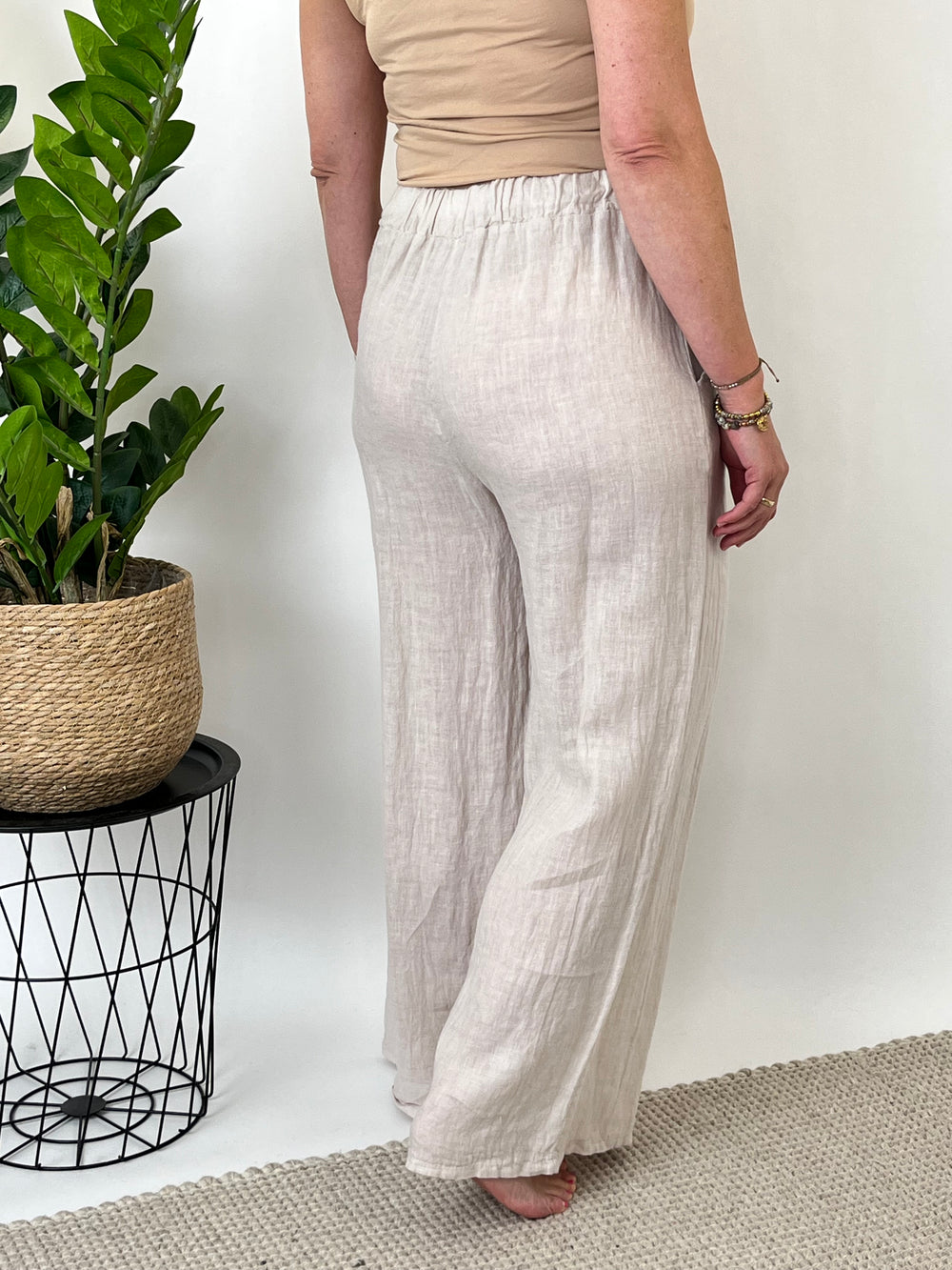 Leinenhose mit Bindeband, beige von Bella Vita - Mode & Lifestyle
